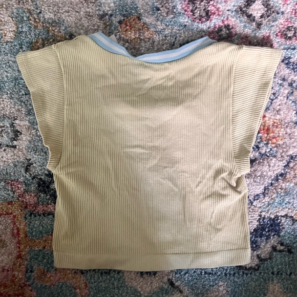 Urban Outfitters Out from Under Go For Gold Seamless Top - Picture 3 of 4